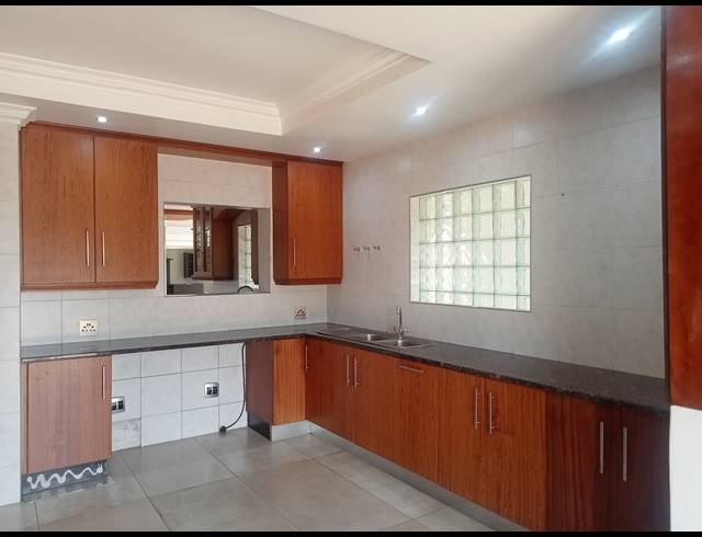 5 BEDROOM HOUSE FOR SALE IN BLUE SADDLE RANCHES